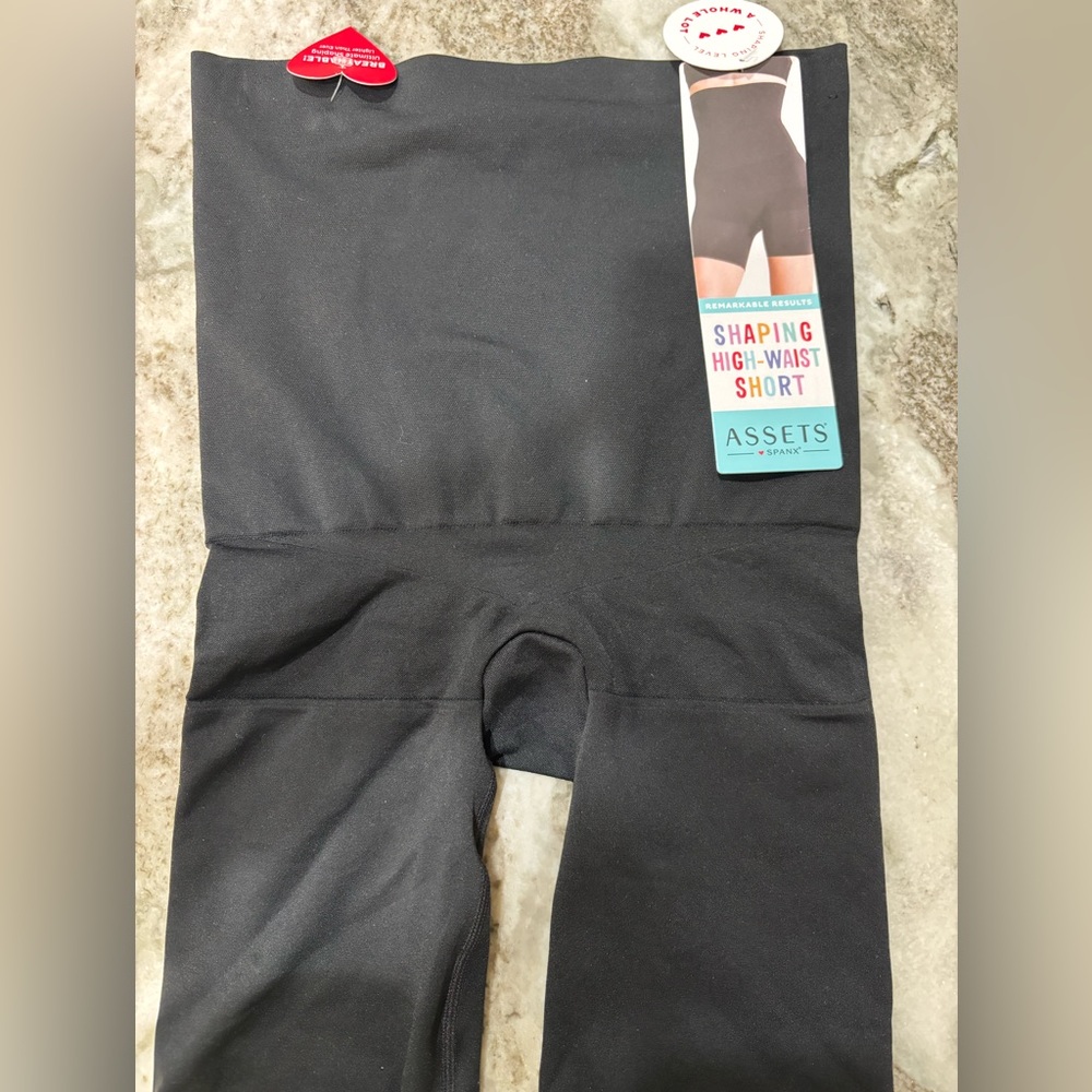 Assets By Spanx / Womens Size M , Black Shaping High Waist Short
